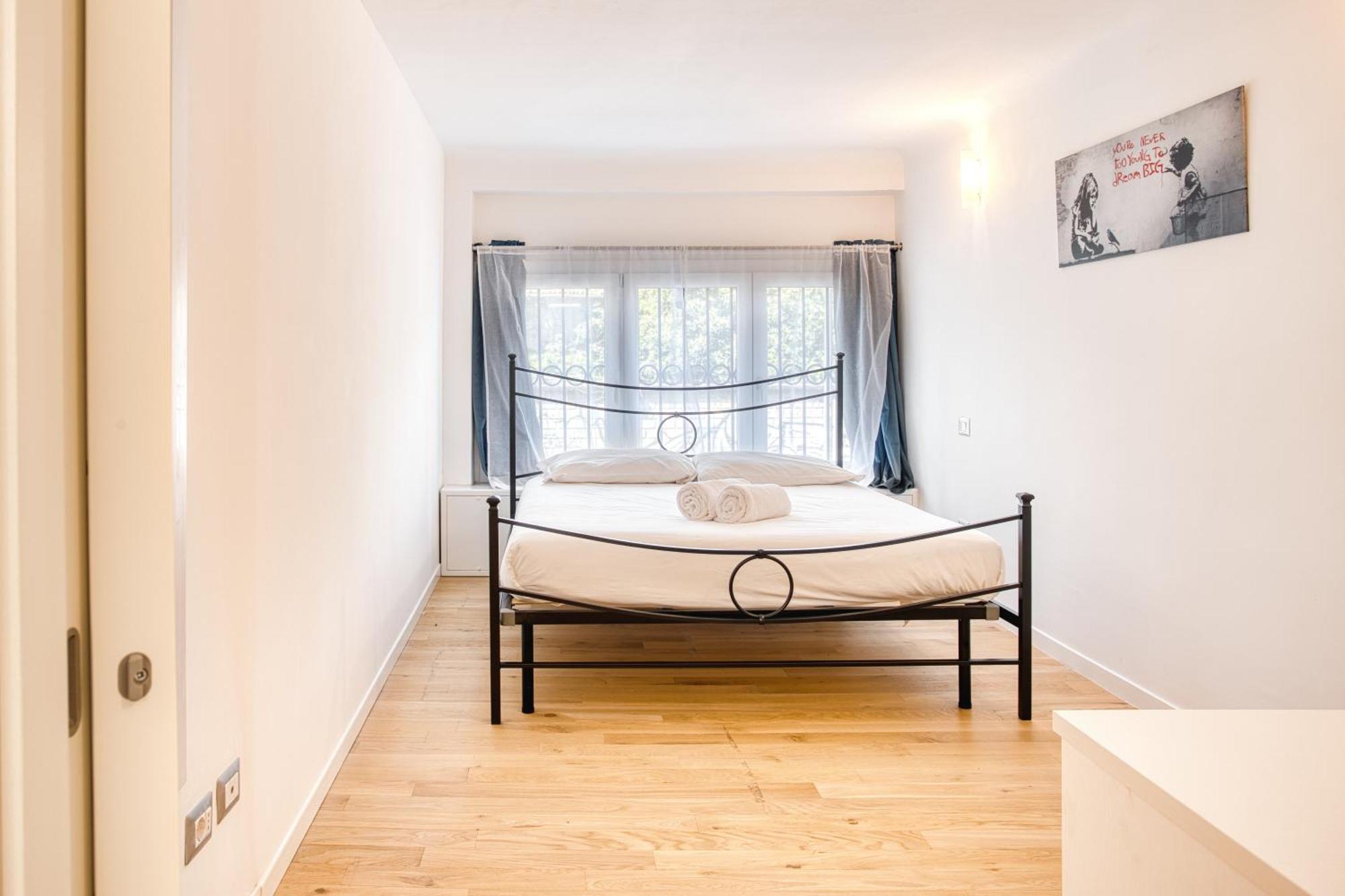 Walk To Navigli - Via Gola - 2 Bedrooms Apt Milan Extérieur photo